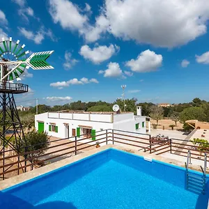son-vorera-situada-en-una-colina-con-piscina.balearic-islands.net/